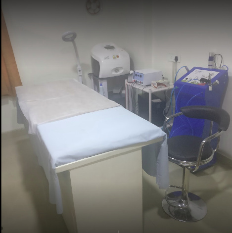 Saxena's Skin, Hair & Cosmetic Centre Image 1