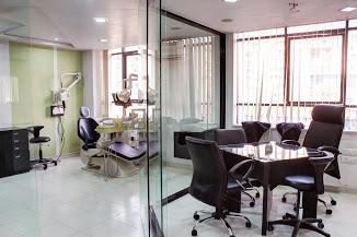 Ivories Dental Clinic Image 3