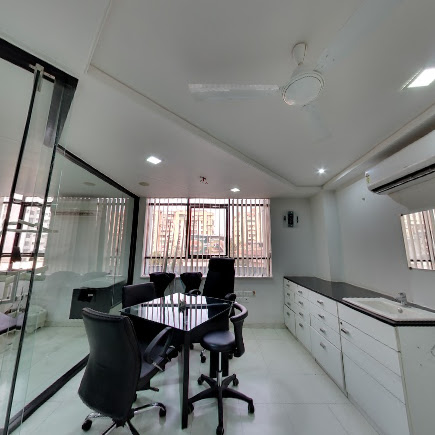 Ivories Dental Clinic Image 4