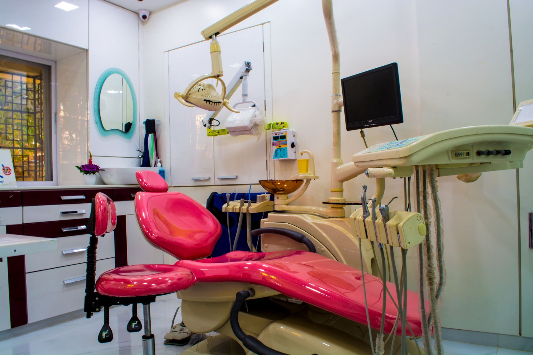 Smile Gallery Dental Clinic Image 5