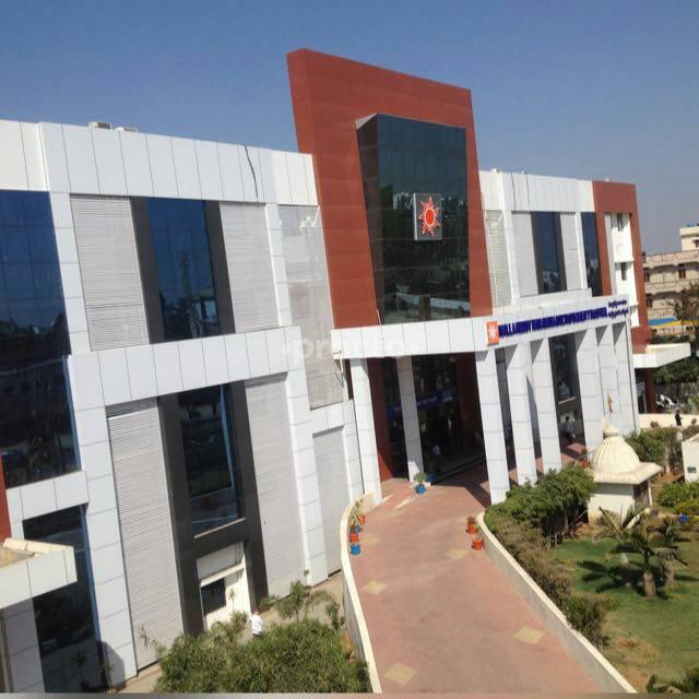 NH Malla Reddy Narayan Multispeciality Hospital Image 1