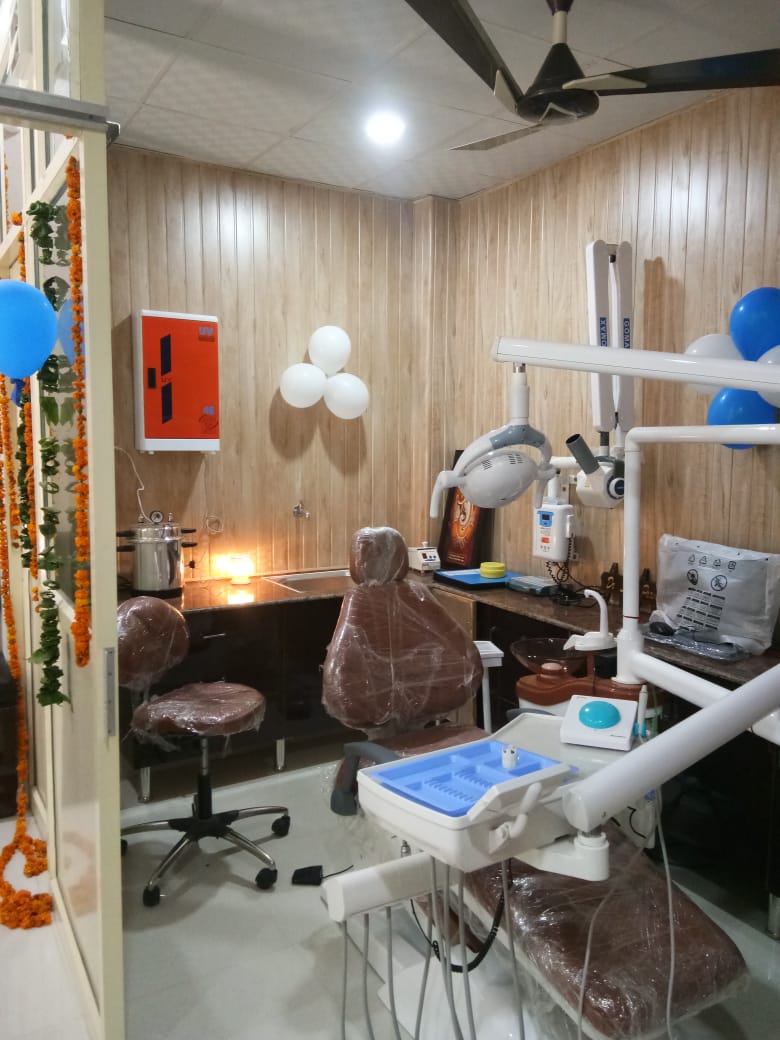 PARIHAR MULTISPECIALITY DENTAL CLINIC & IMPLANT CENTRE Image 1