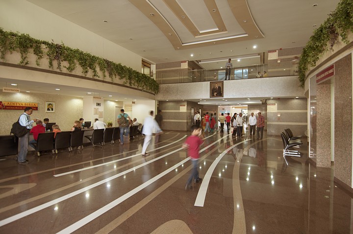 Dr. Dheeraj Mishra, Aditya Birla Memorial Hospital Image 2