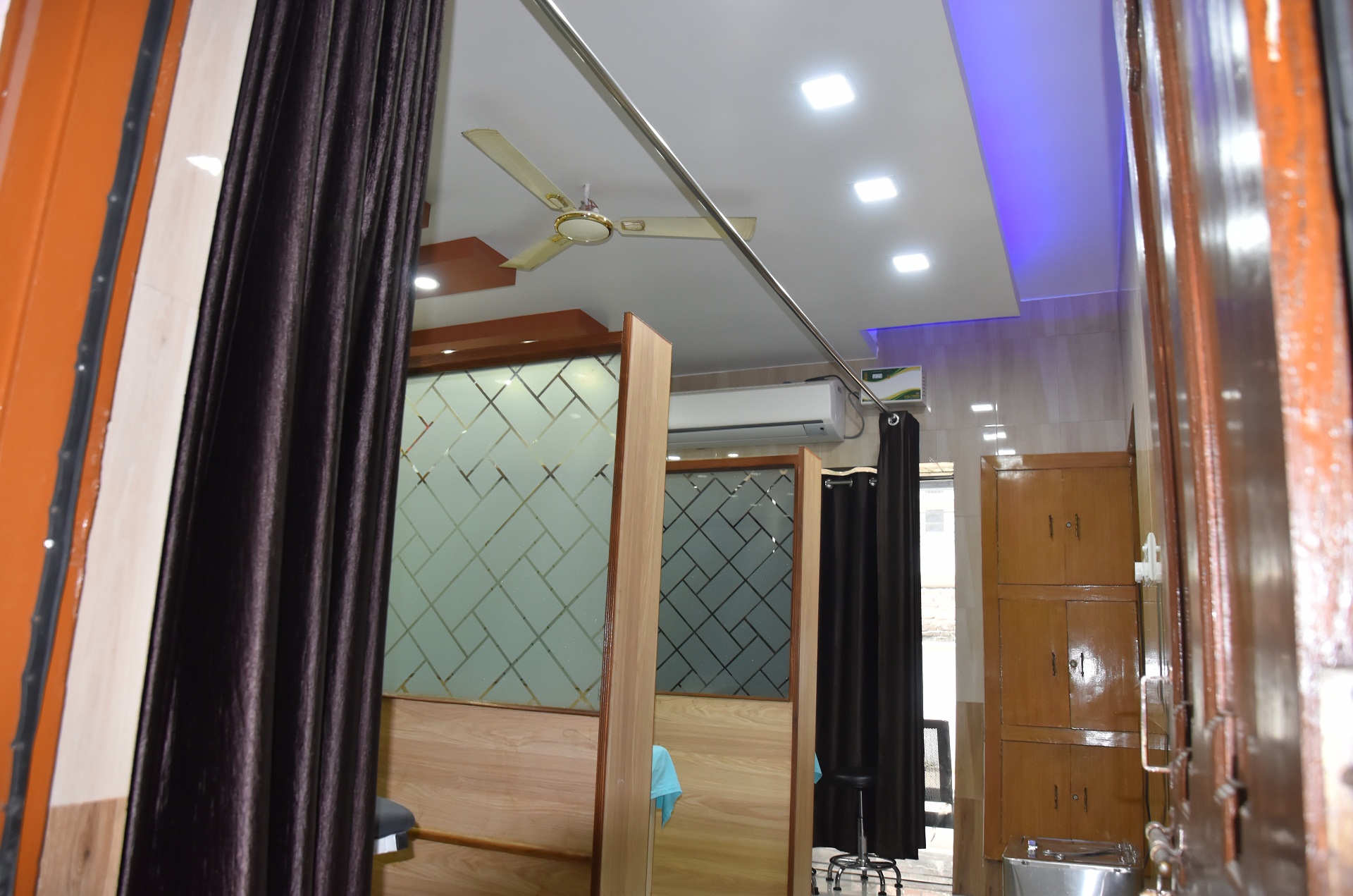 V.S Physiotherapy Osteopathy & Slimming Clinic Image 1