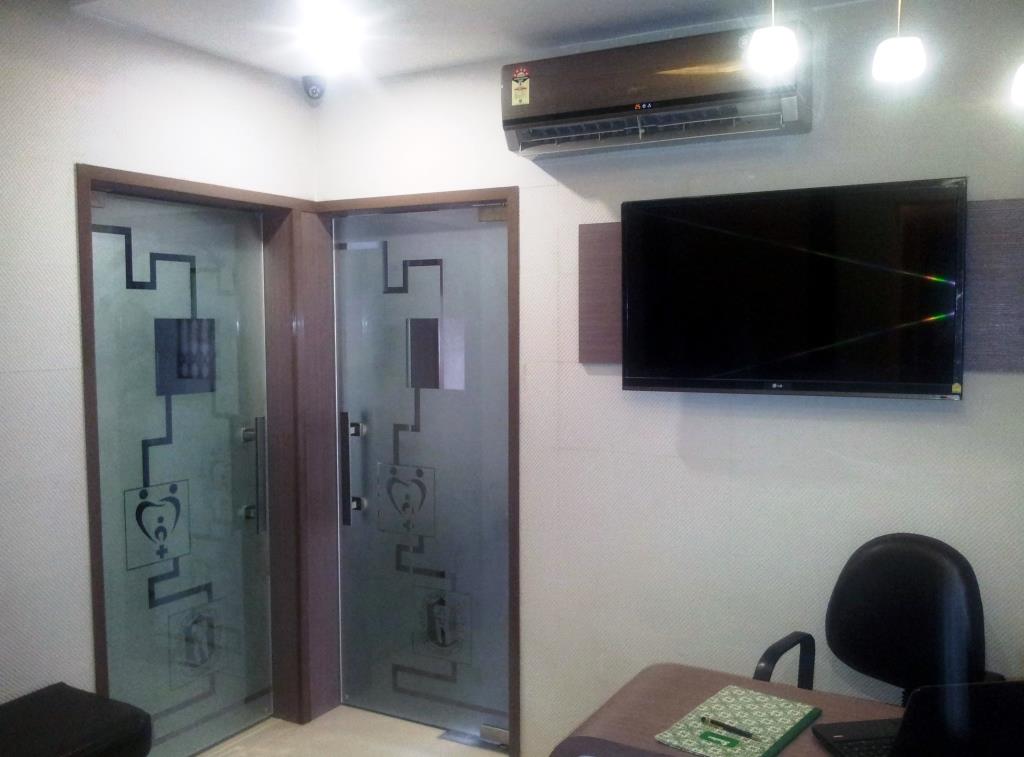 Dr.Pillai's Sacred Heart Dental Centre Image 2