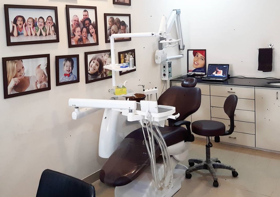 Dr. Saurabh's Dental Clinic & Implant Center Image 1