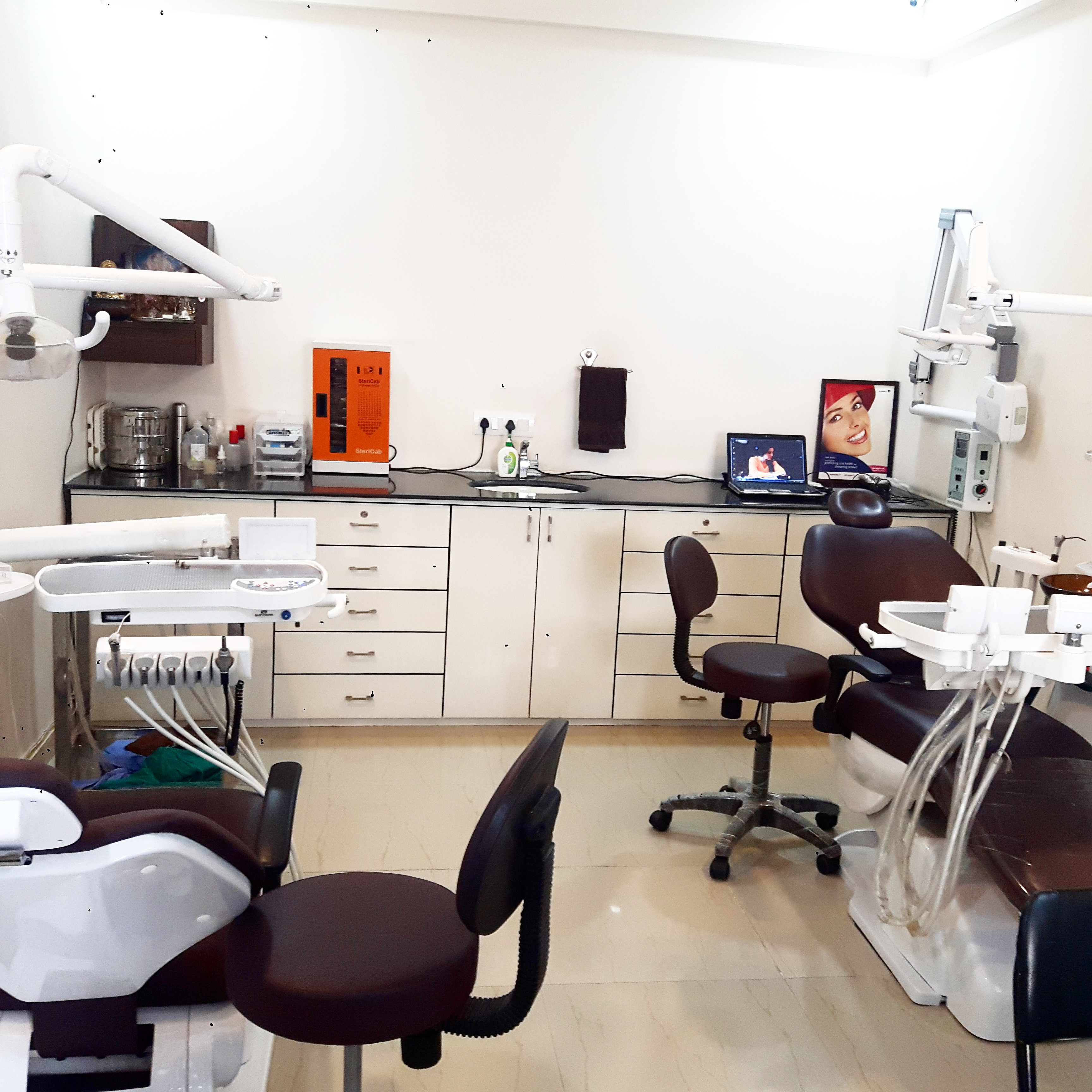Dr. Saurabh's Dental Clinic & Implant Center Image 3