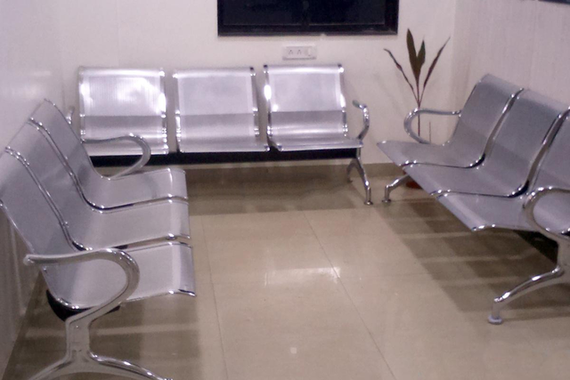 Shoulder and Knee Clinic Image 2