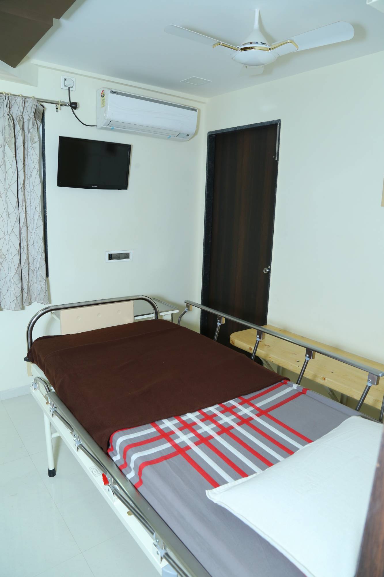 Captain Shrirang Shinde Memorial ENT And Cancer Center Image 3