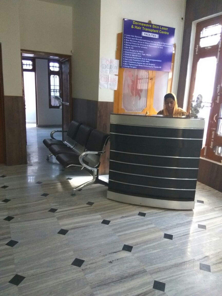 Dermawave Skin Laser Hair Transplant centre Image 1