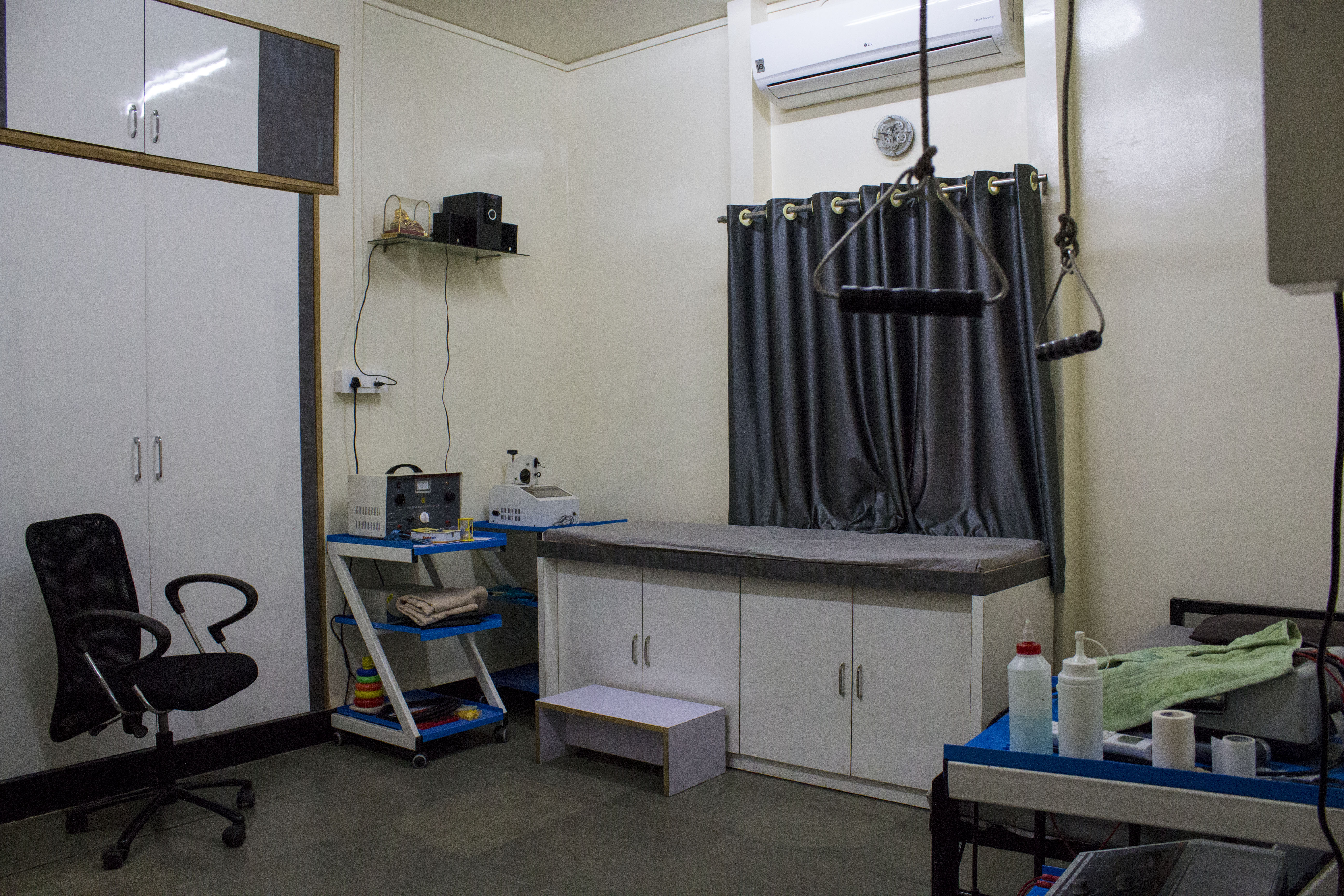 Nashik Pain Care Centre Image 2