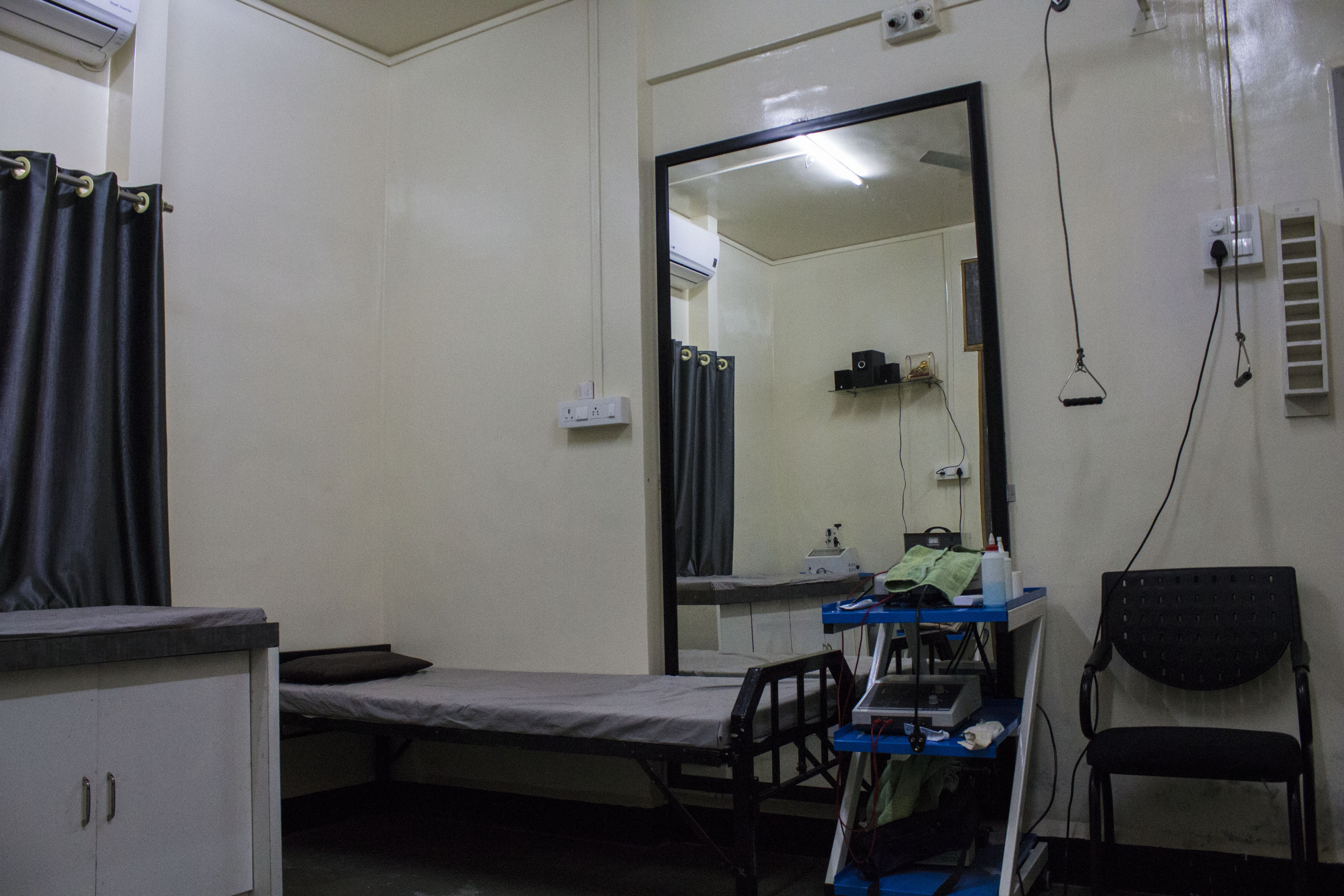 Nashik Pain Care Centre Image 3