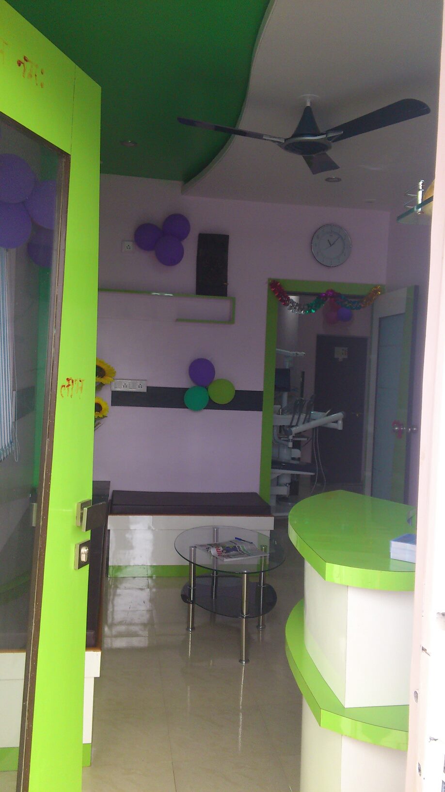 COMPLETE DENTAL CARE & IMPLANT CENTRE Image 3
