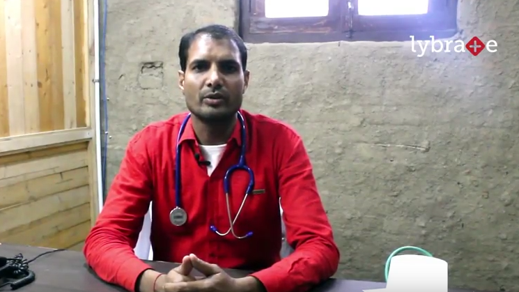 How Yoga and Naturopathy helps manage Lifestyle diseases?<br/><br/>Vedic Namaskar. Mai Dr. Suresh...