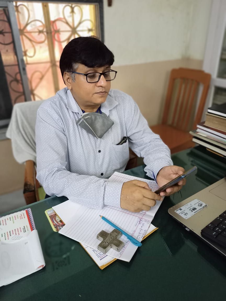 Dr.Dinesh Shaw - Homeopathy Doctor, Kolkata