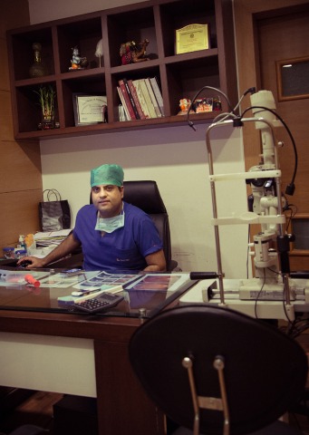 Dr. Suraj Munjal - Ophthalmologist, Delhi