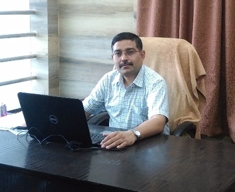 Dr.M. M. Gupta - Cosmetic/Plastic Surgeon, Lucknow