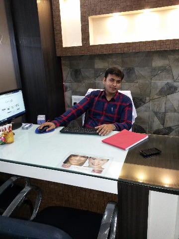 Dr. Abhinav Shrivastava - Dentist, Jabalpur