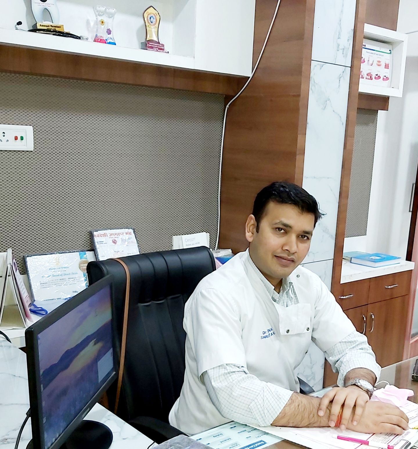 Dr.Abhinav Shrivastava - Dentist, Jabalpur