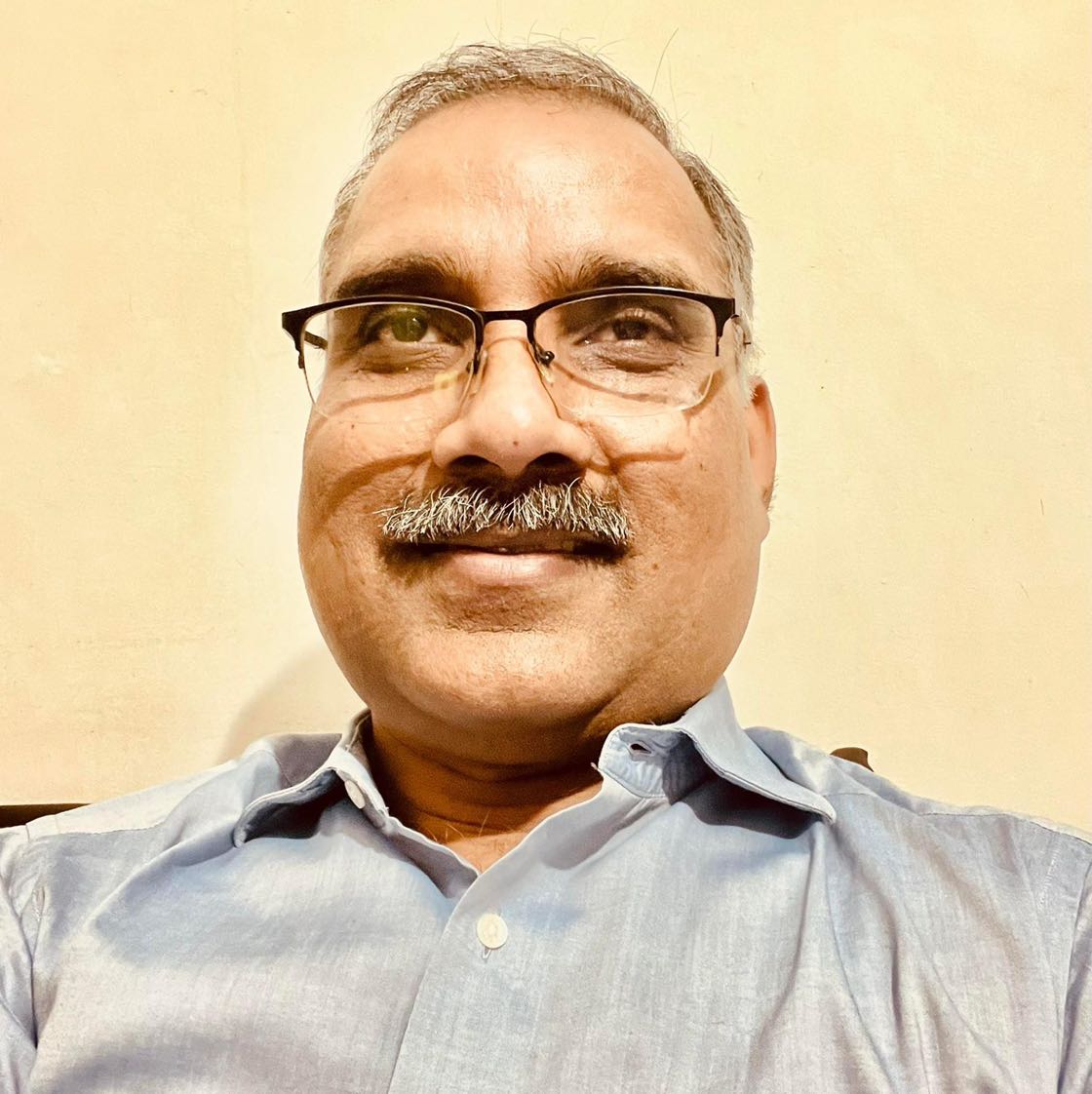 Dr.SunilArya - Ayurvedic Doctor, Gurgaon