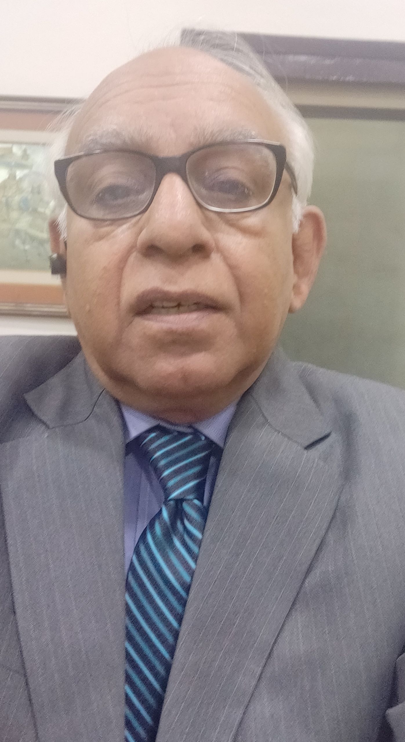 Dr.Sukrit Midha - Dermatologist, Delhi