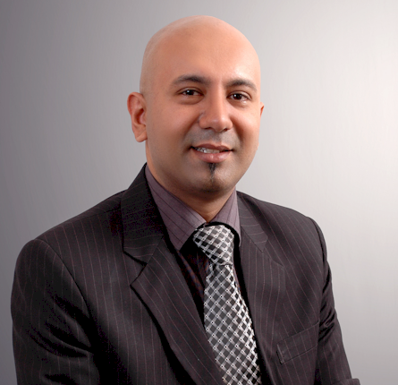 Dr. Rajesh Raveendranathan - Dentist, Kolkata