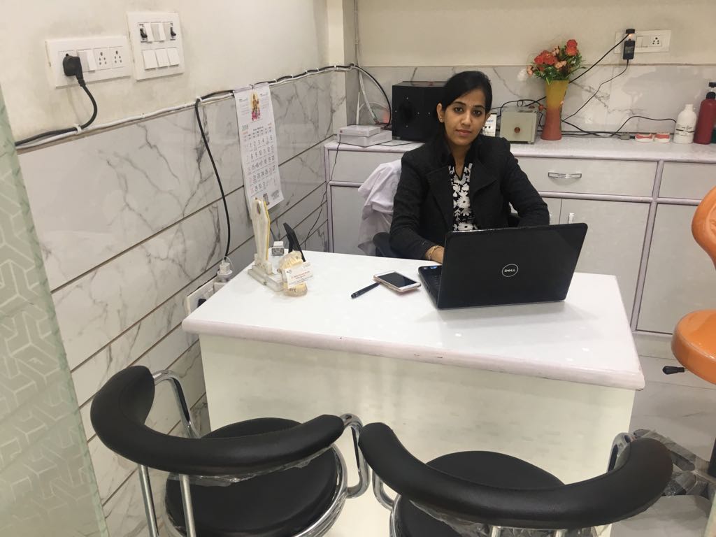 Dr.NehaTanwar - Dentist, New delhi-110028