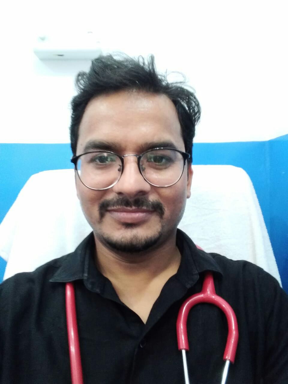 Dr.Mukesh Baghel - Pediatrician, Agra