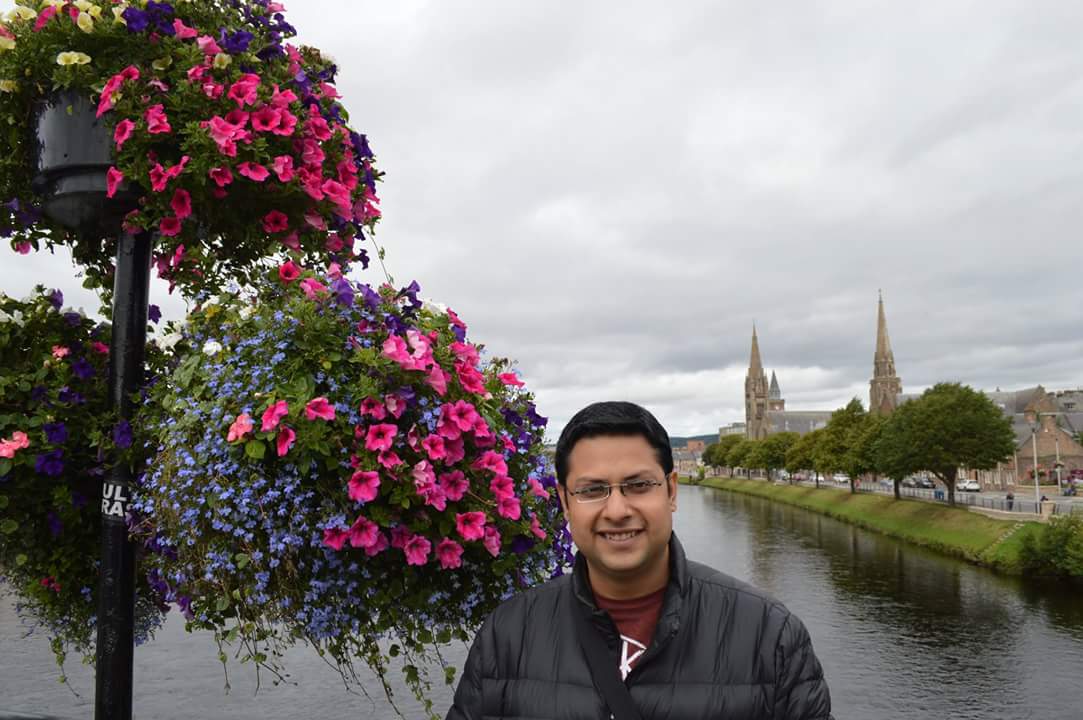 Dr. Abhilekh Srivastava - Neurologist, Delhi