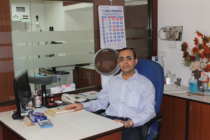 Dr. Vinit Sah - Ophthalmologist, Lucknow