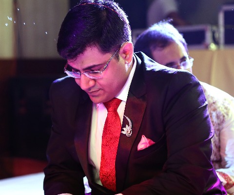 Dr.Vivek Kakkar - Physiotherapist, Cbd Belapur, Navi Mumbai