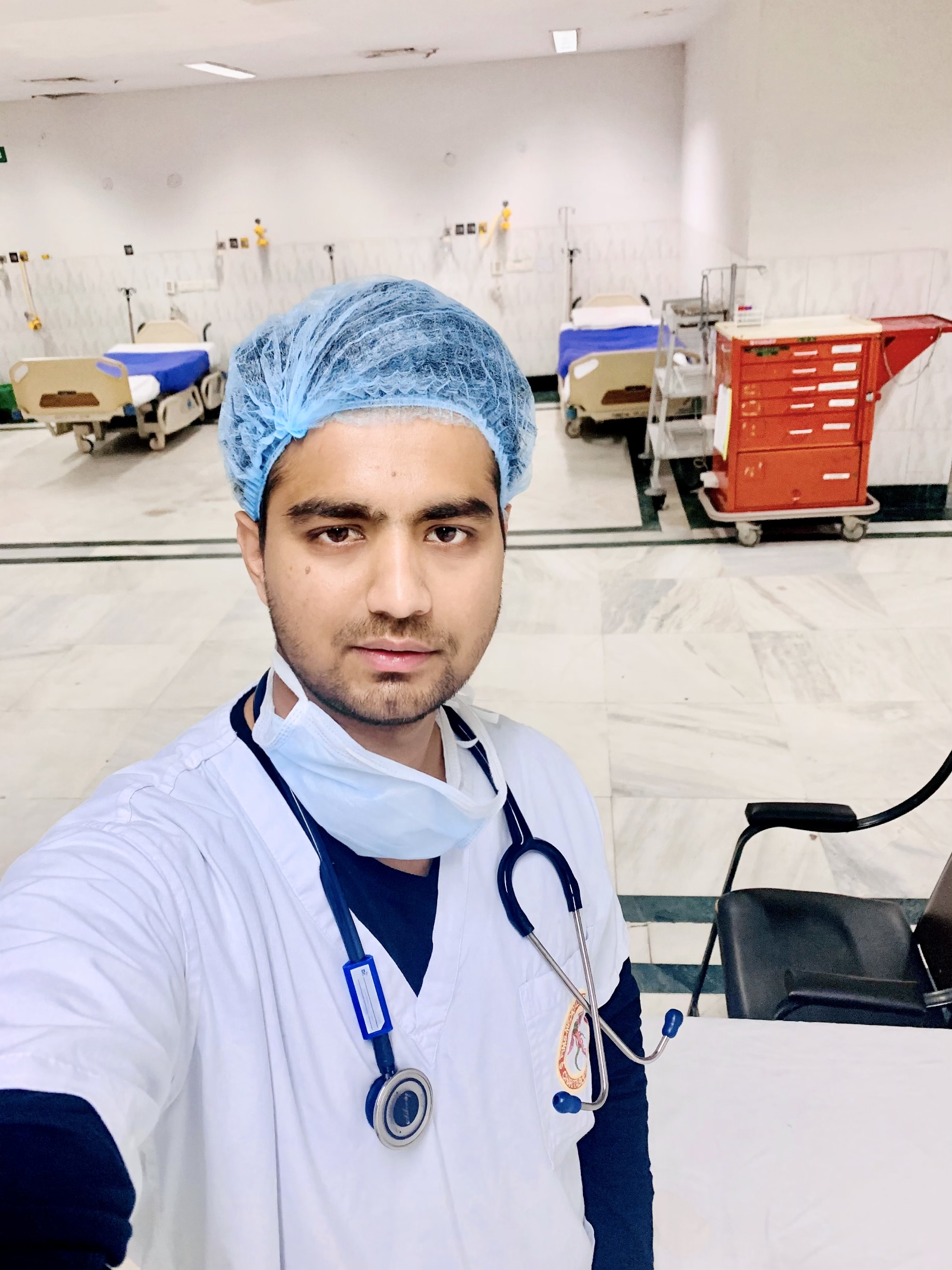 Dr. Raveesh Mehta - General Physician, Hisar