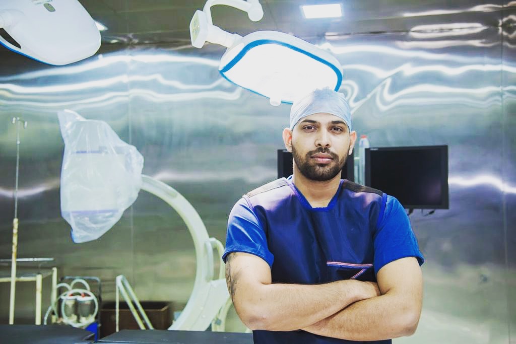 Dr.DibyasinghaDas - Orthopedic Doctor, Bhubaneswar