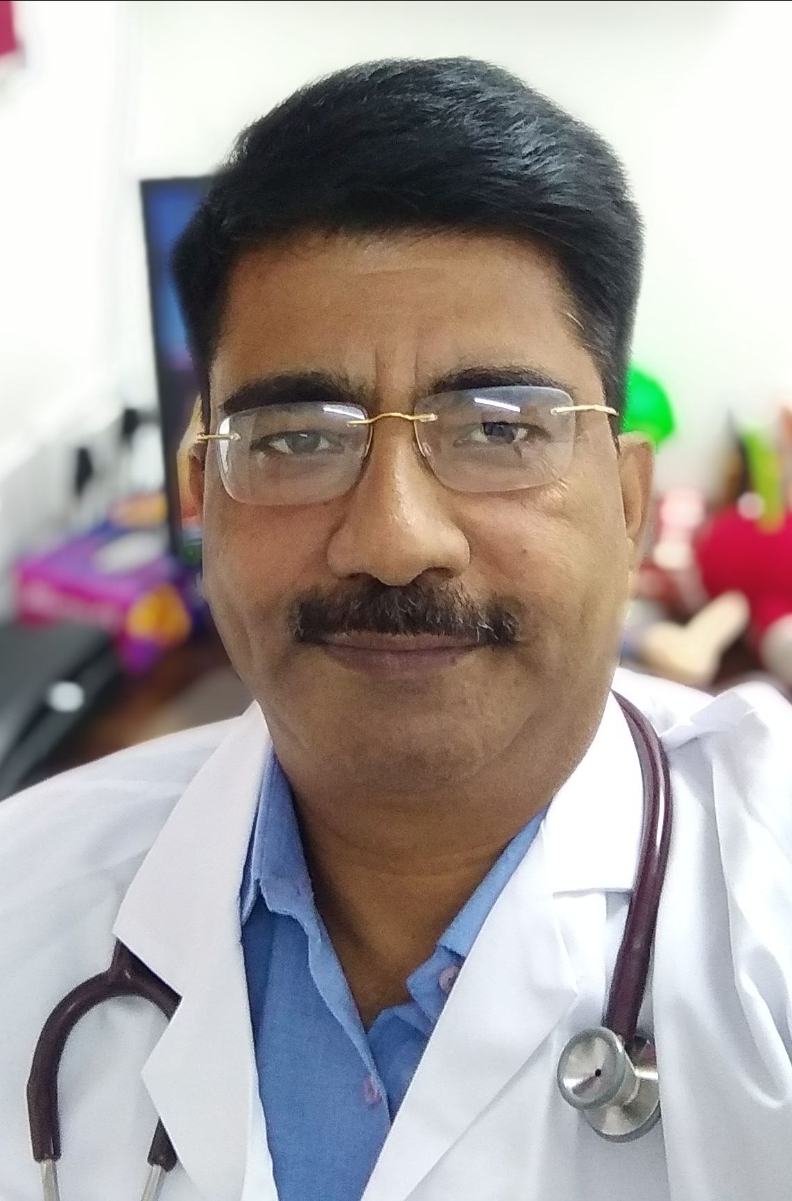 Dr.Rishikant Ojha - Pediatrician, Ghaziabad
