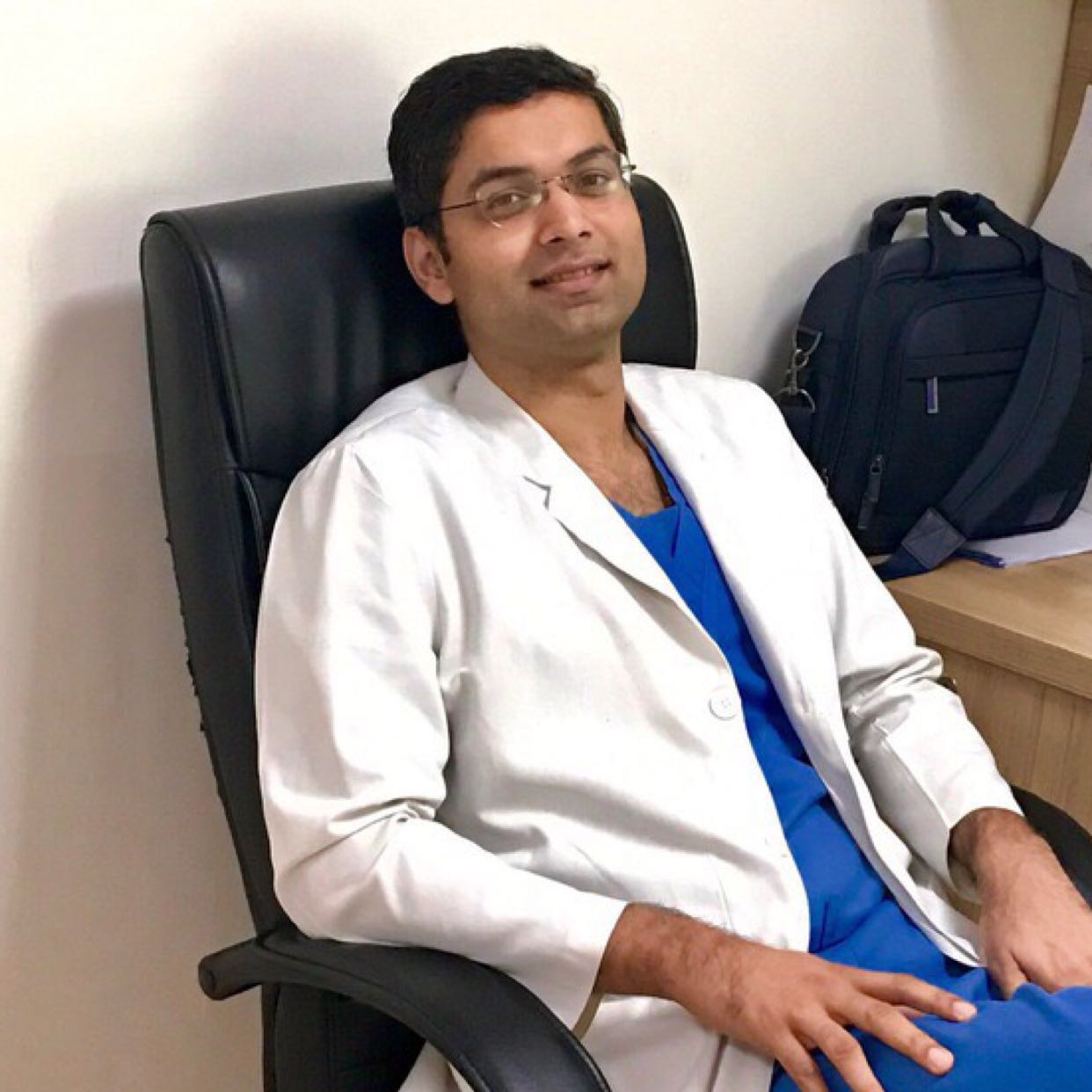 Dr.Vipul Aggarwal - Orthopedic Doctor, Noida