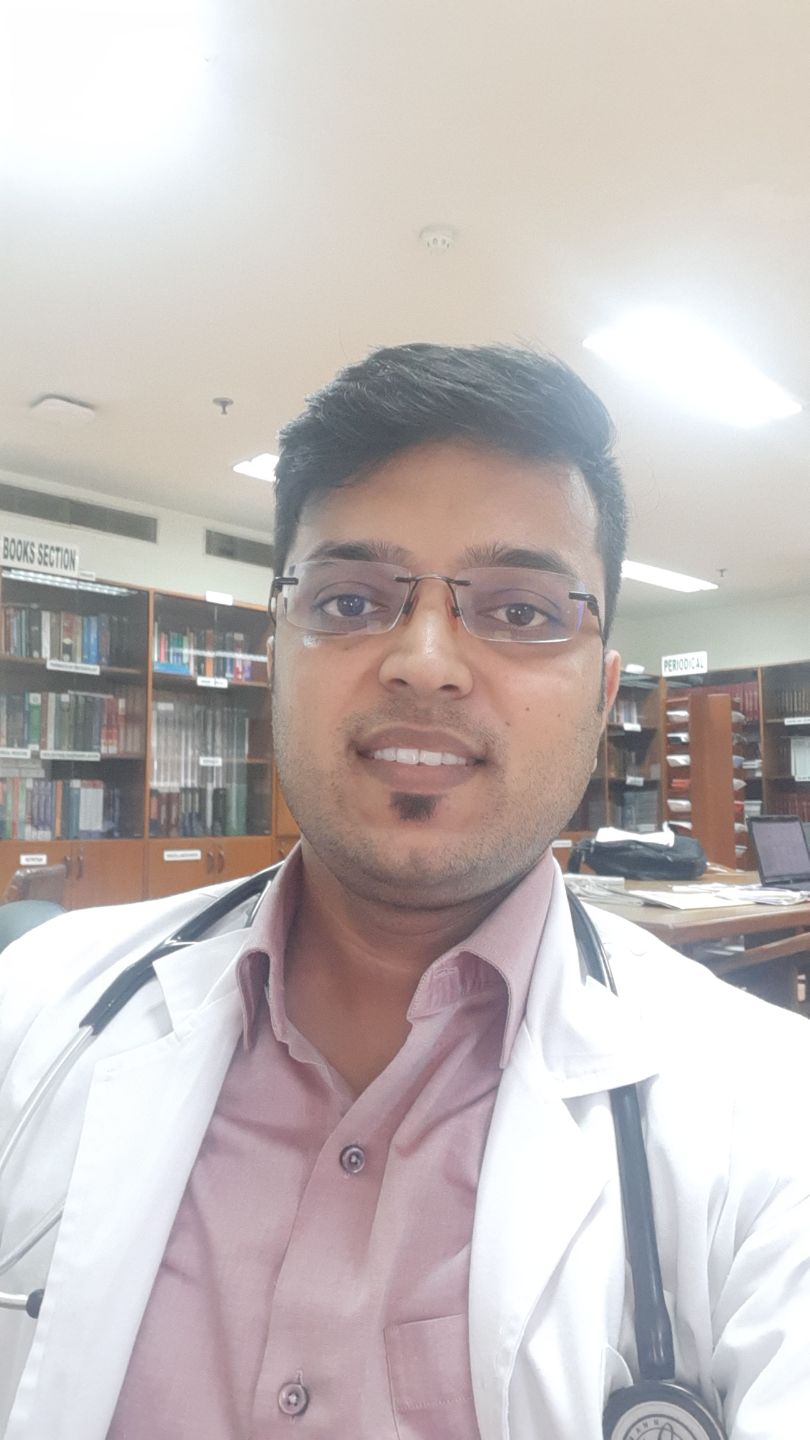 Dr.Mohit Naredi - Nephrologist, Delhi