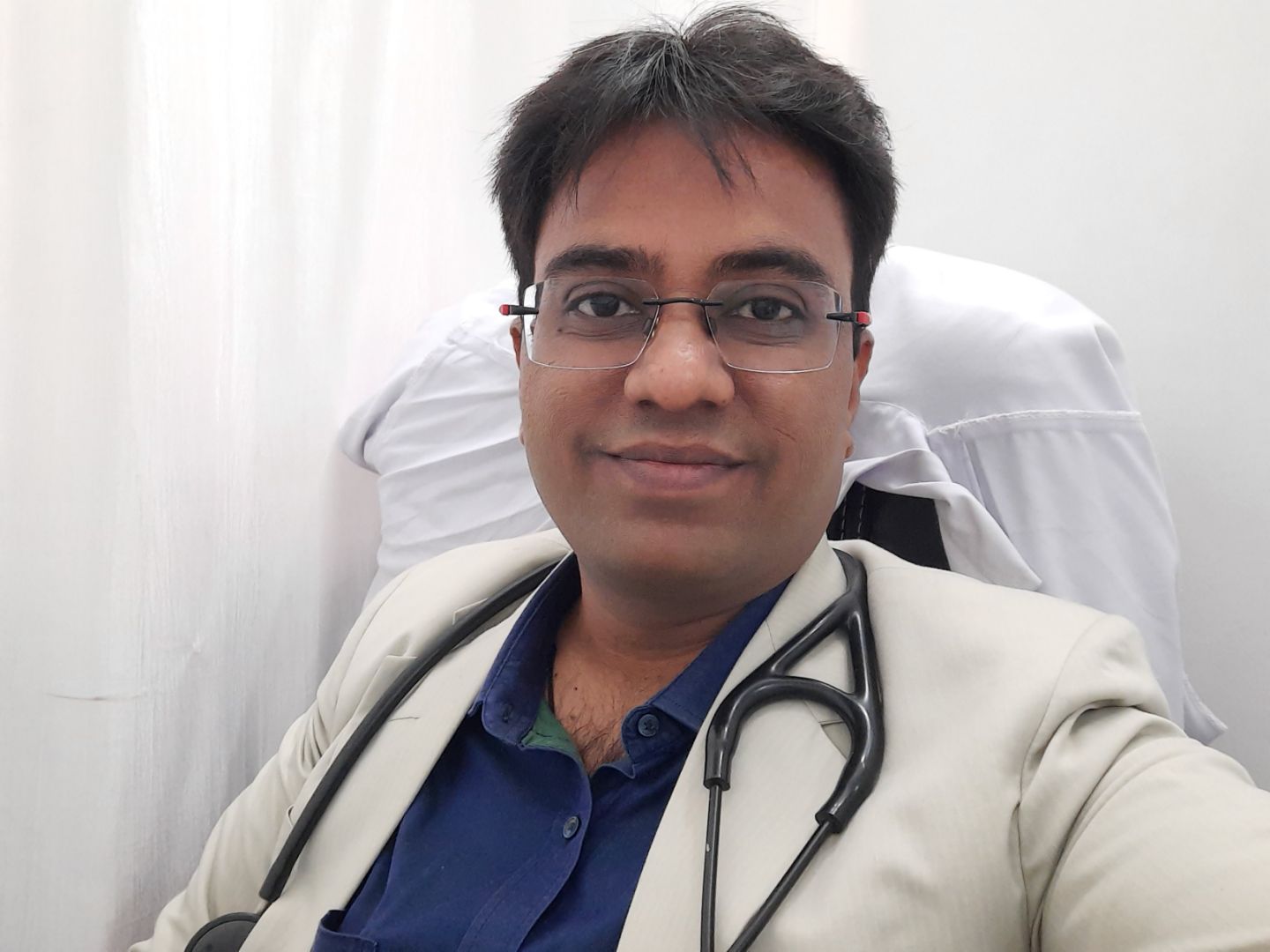 Dr.Amit Rathod - General Physician, Bhavnagar