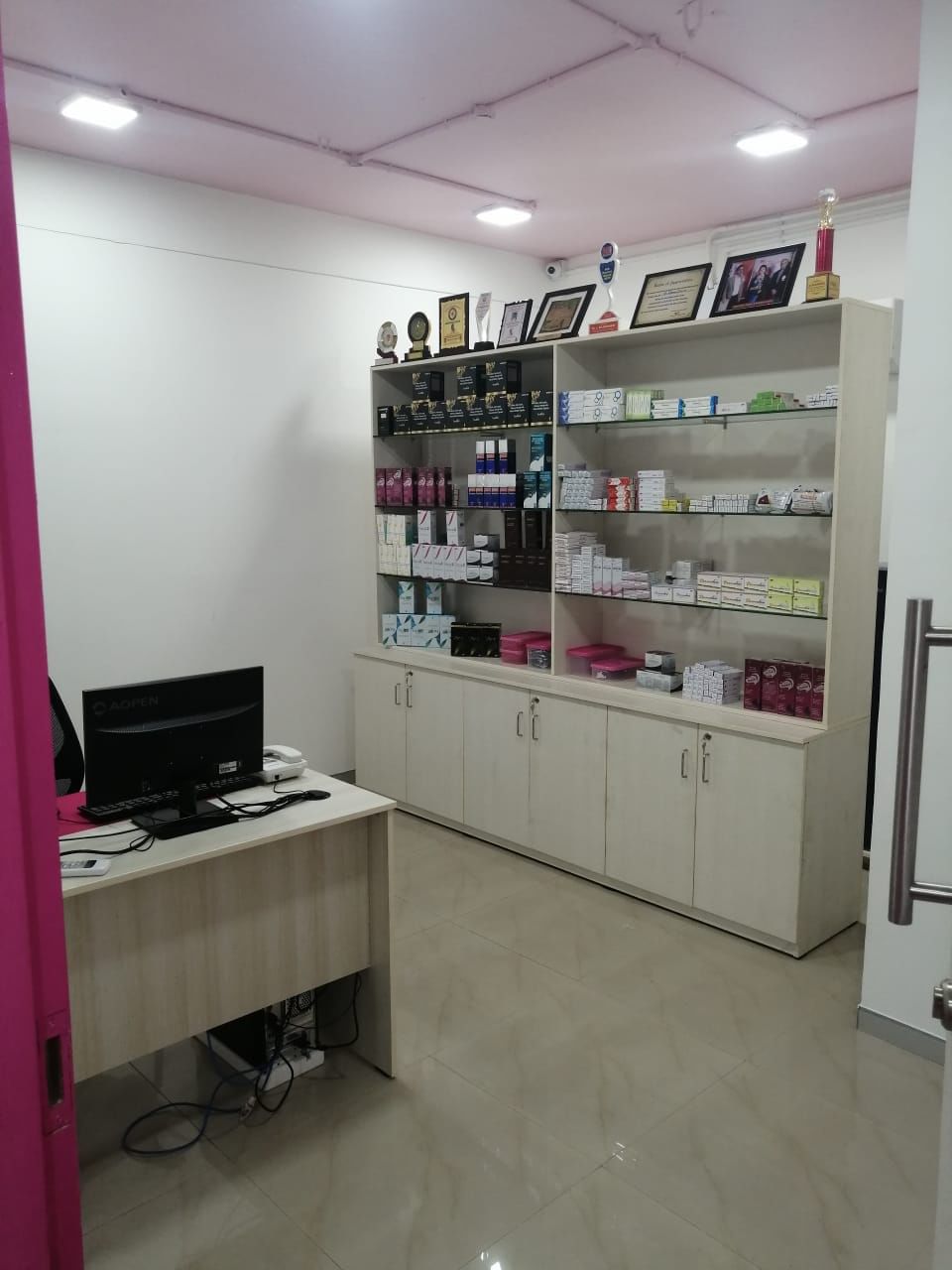 Dr. J. Rajeshwari - Book Appointment, Consult Online, View Fees, Contact  Number, Feedbacks | Dermatologist in Hyderabad