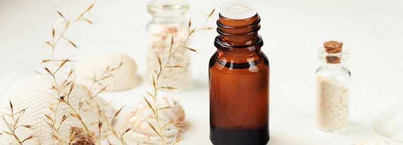 खस के तेल के फायदे और इसके दुष्प्रभाव | Vetiver Oil Benefits in Hindi