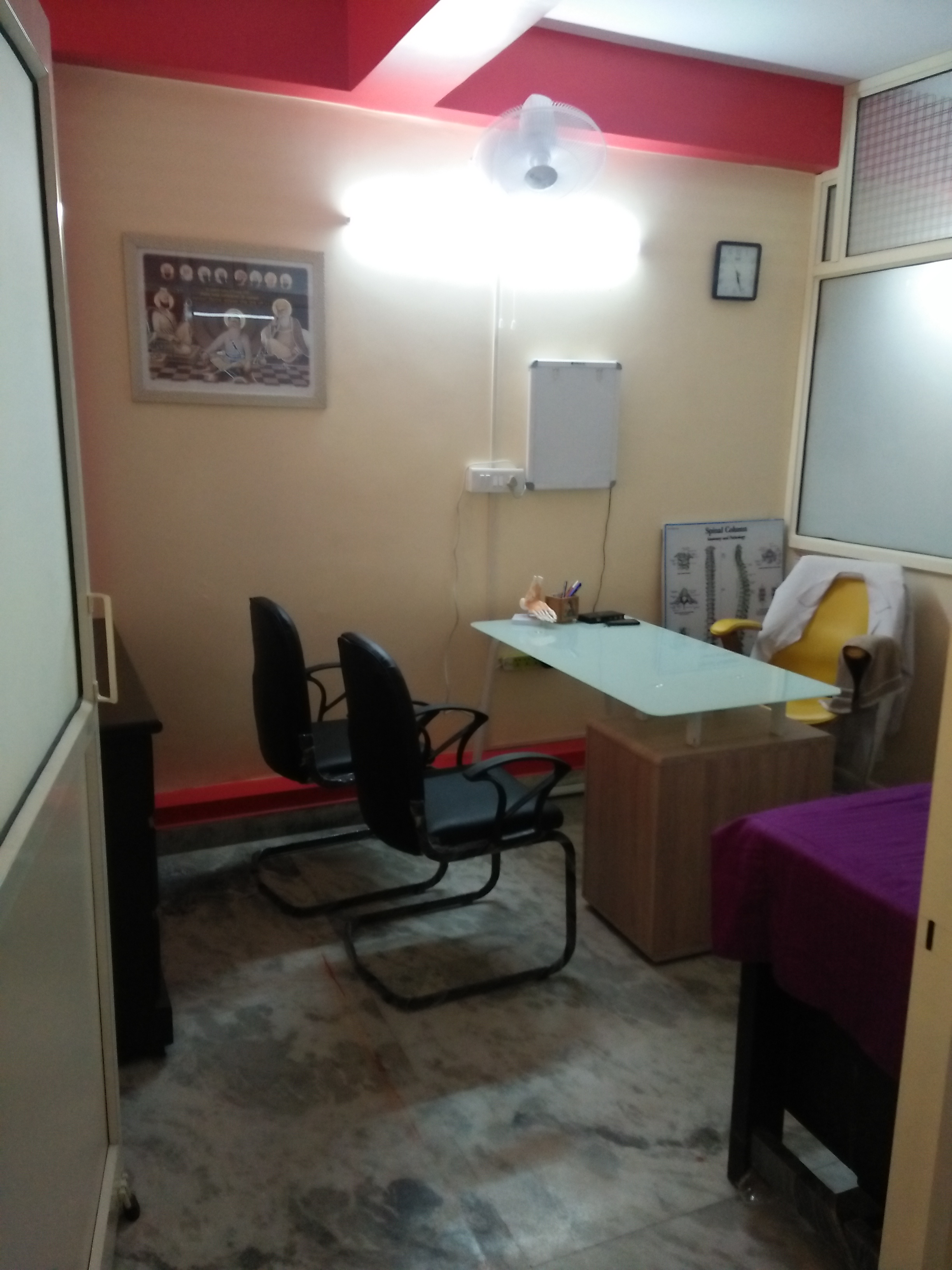 Dr. Singh's Clinic Image 5