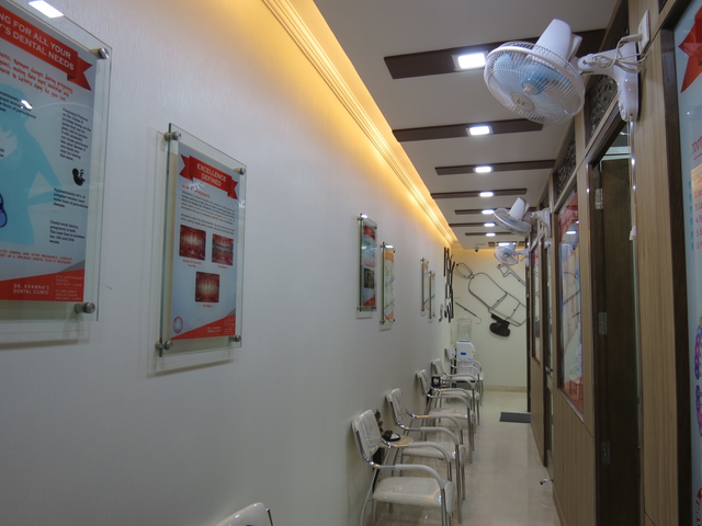 Dr Khanna's Dental Clinic Image 1