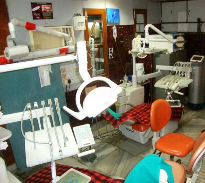 Avinash Dental Clinic Image 1