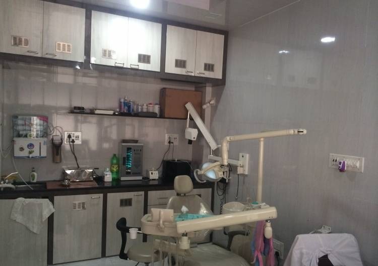 Raj Dental Clinic Image 1