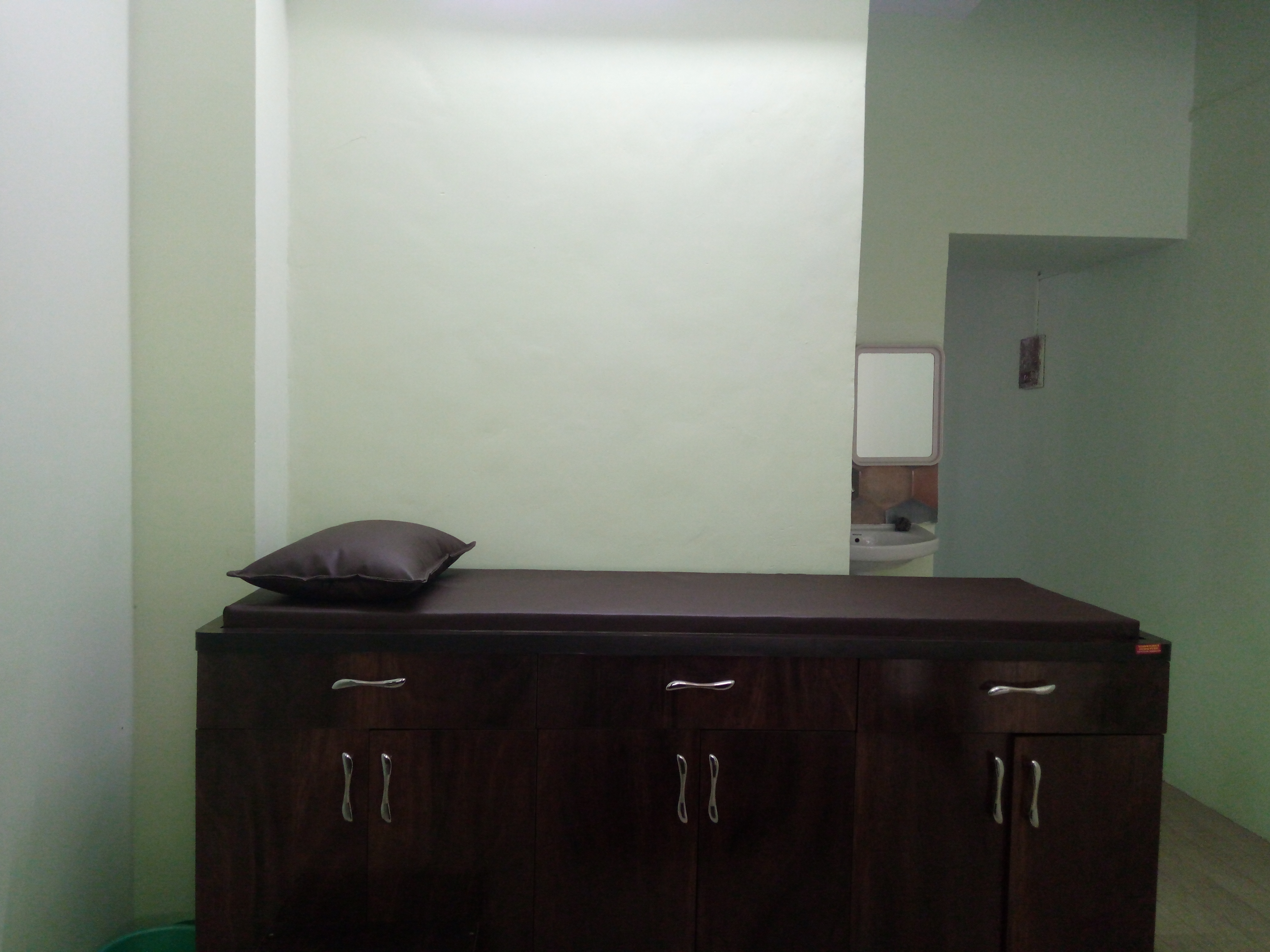 Sukhkarta Family Clinic Image 3