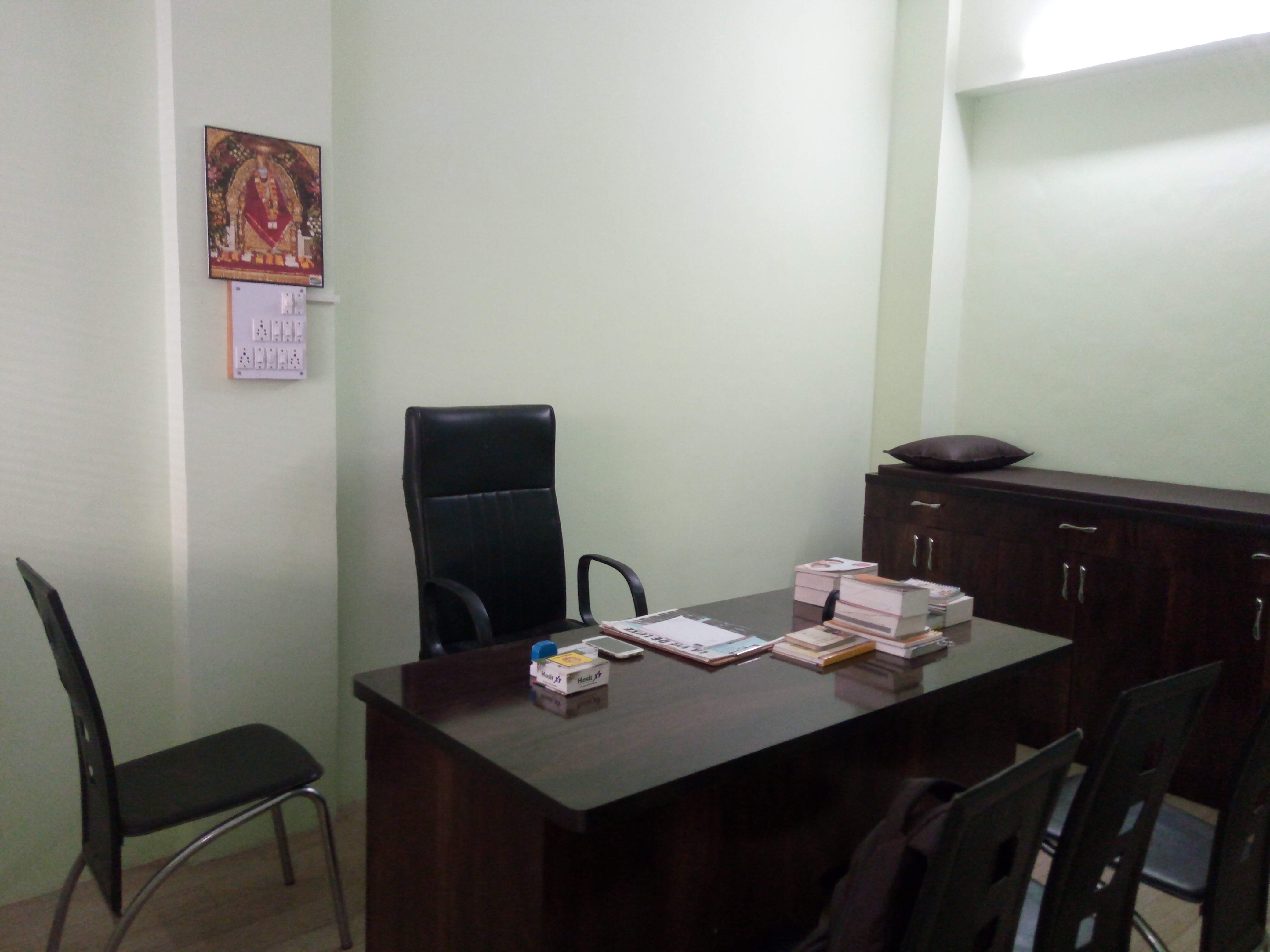 Sukhkarta Family Clinic Image 2