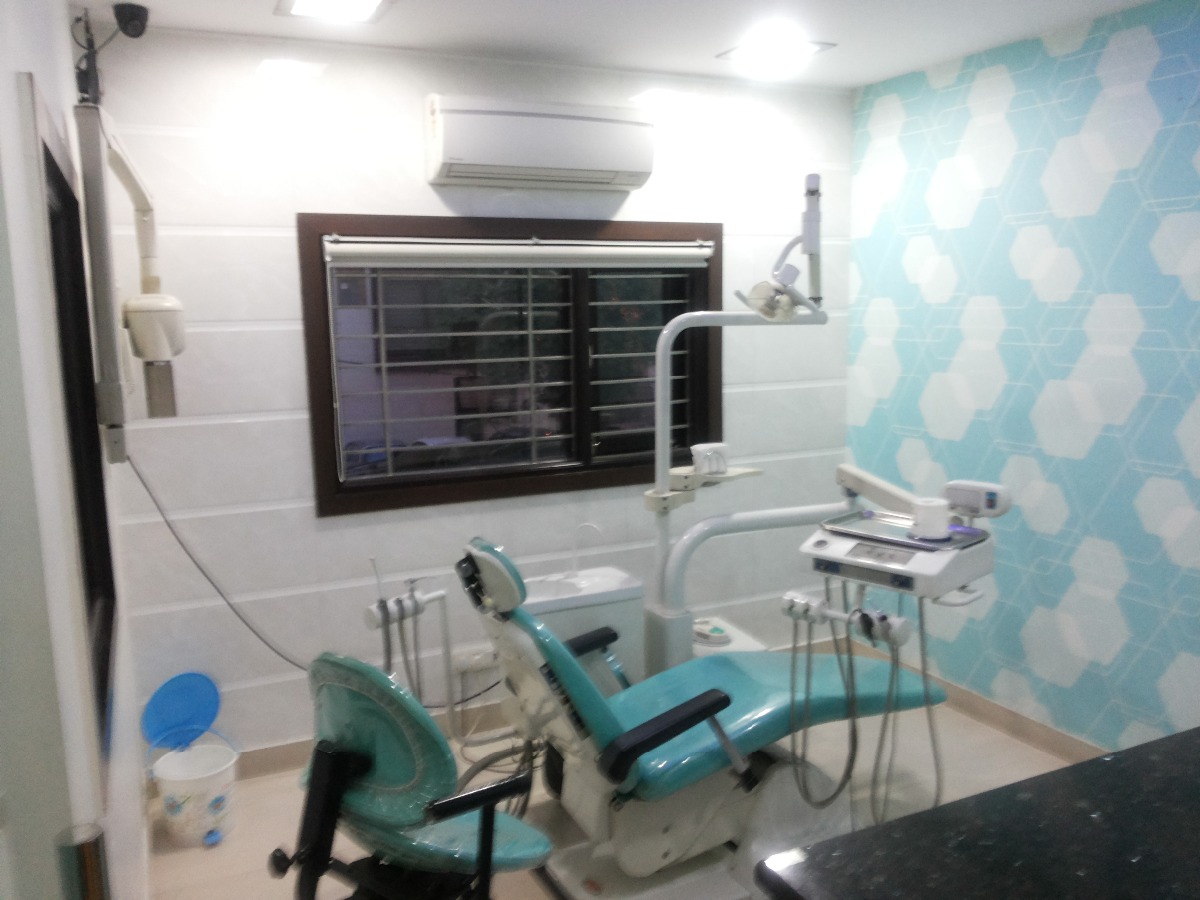 Dr. Rajnish K. Jain's Super Speciality Dental Clinic & Implant centre Image 2