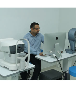 Cornea Clinic Dr. Geet Shah Image 5