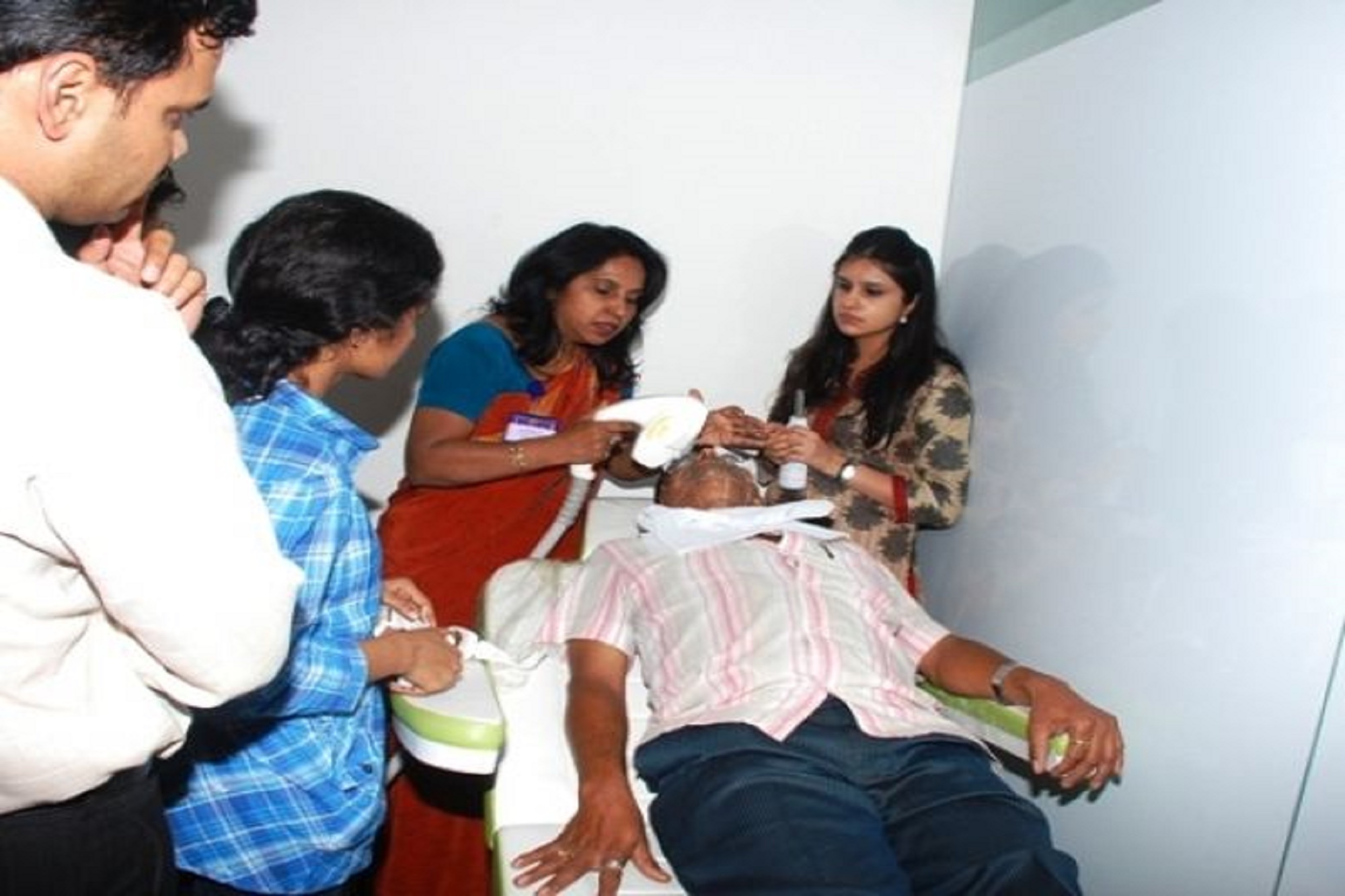 Dermatologist & Laser Surgeon, Punarnawah Medical & Research Centre Image 4