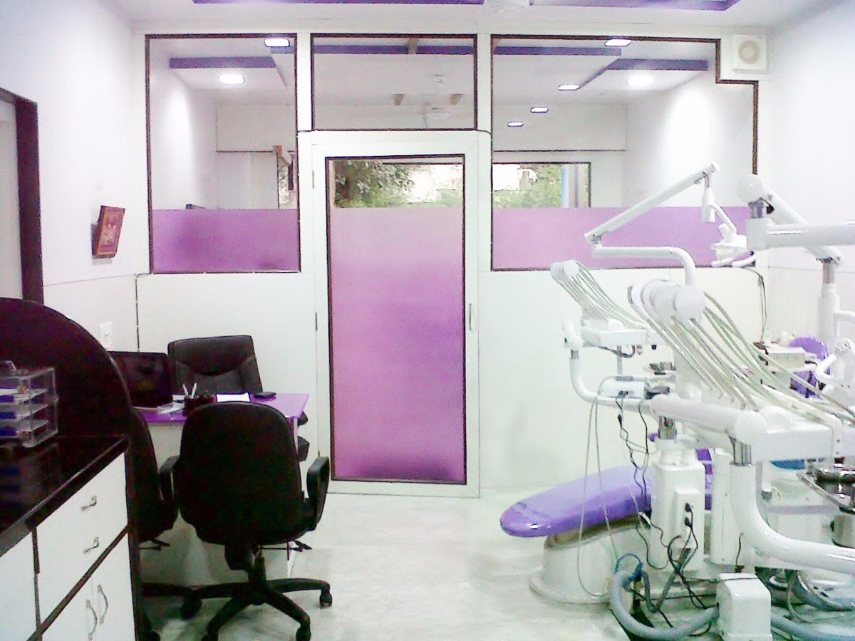 Jaiswal Dental Clinic Image 4