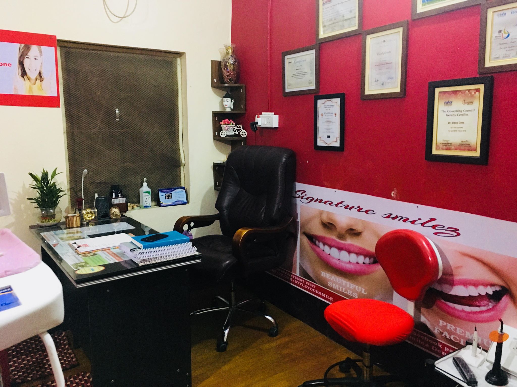 32 Signature Smiles Multispeciality Dental clinic & Implant Centre Image 5